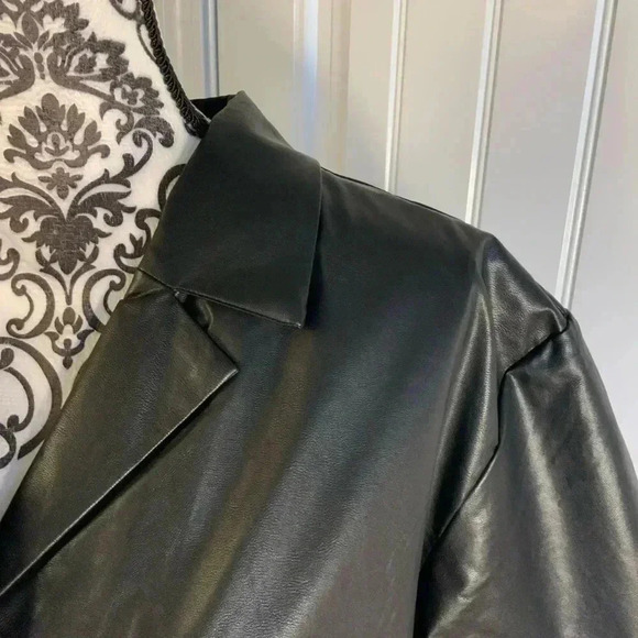 Banana Republic Vegan Leather Shirt NWT - Picture 8 of 12